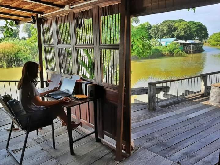 Rustic​ Charm​ Suphan​ Ban Tha Pong Екстериор снимка