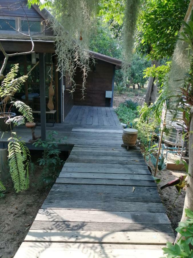 Rustic​ Charm​ Suphan​ Ban Tha Pong Екстериор снимка